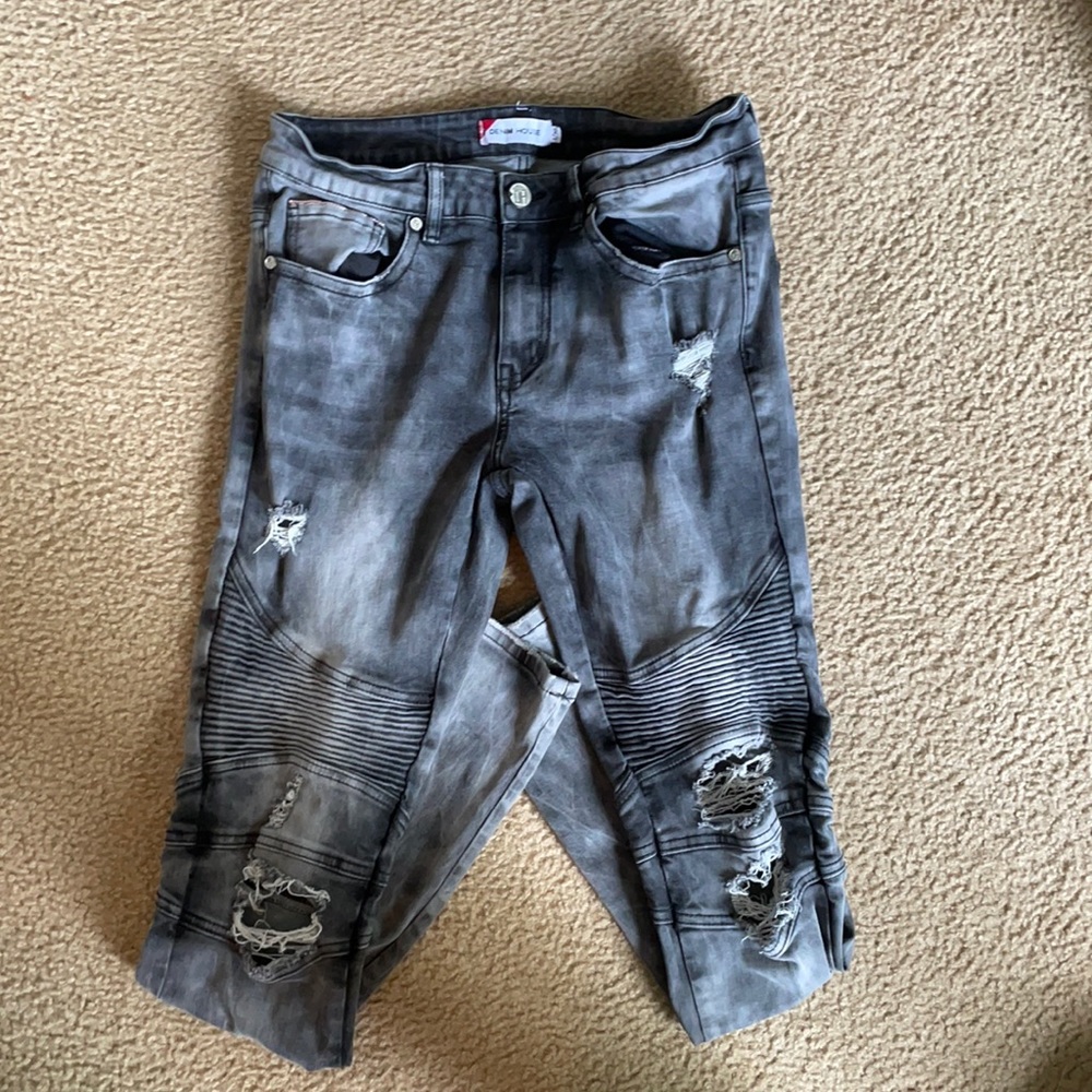 Men’s denim ripped jeans